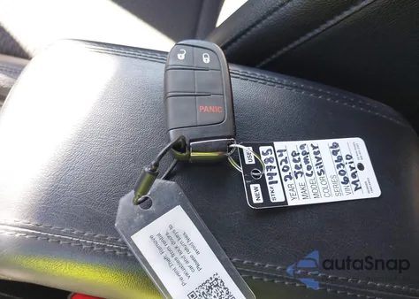 2024 Jeep Compass Latitude z USA, uszkodzony, nr VIN 3C4NJDBN4RT603696